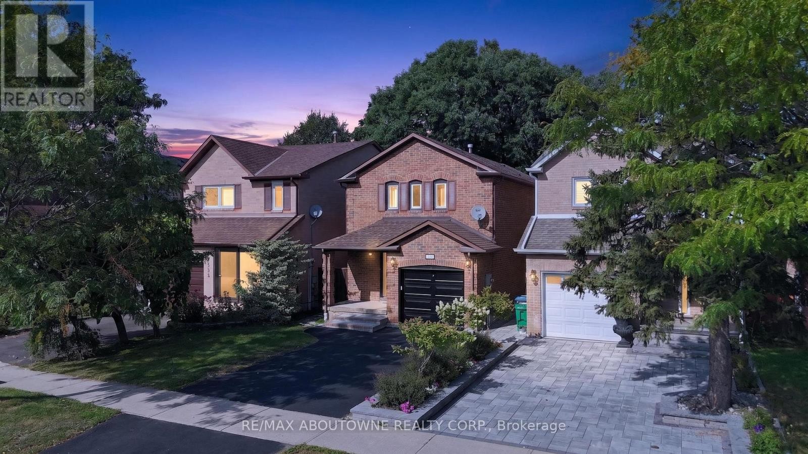 4353 Sawmill Valley Drive, Mississauga, ON