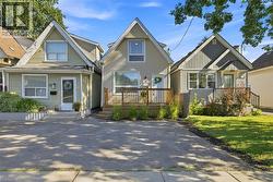 29 NEWLANDS Avenue  Hamilton, ON L8H 2T4