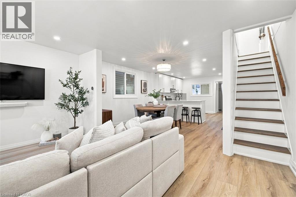 29 Newlands Avenue, Hamilton, ON
