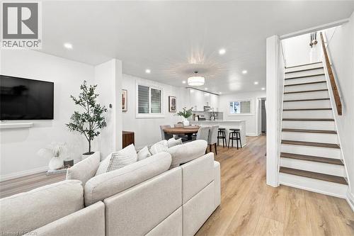 29 Newlands Avenue, Hamilton, ON 
