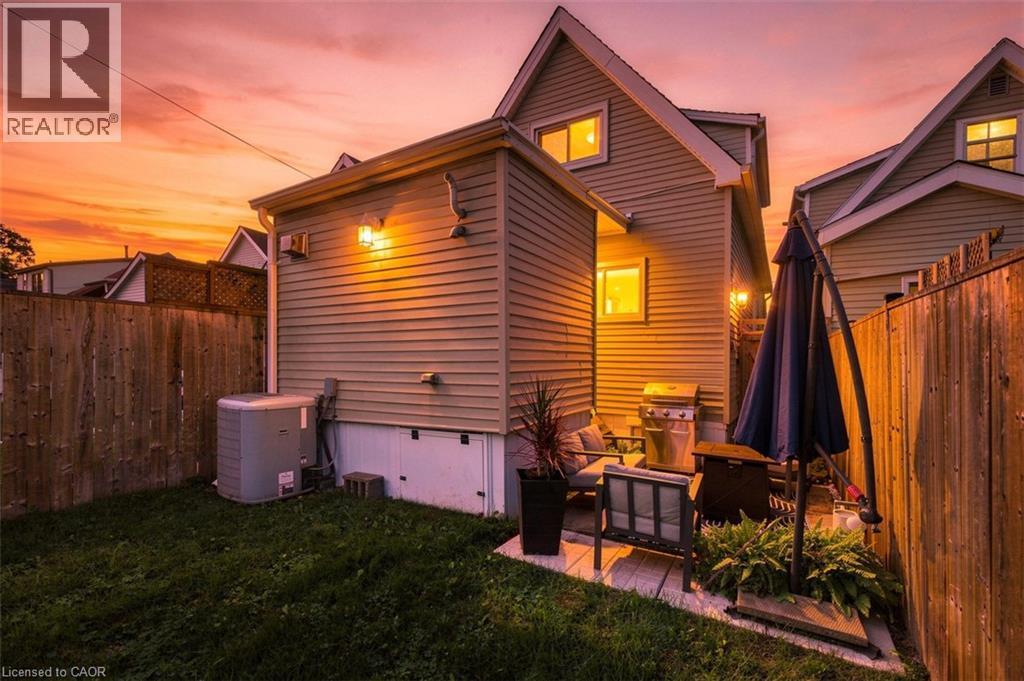29 Newlands Avenue, Hamilton, ON