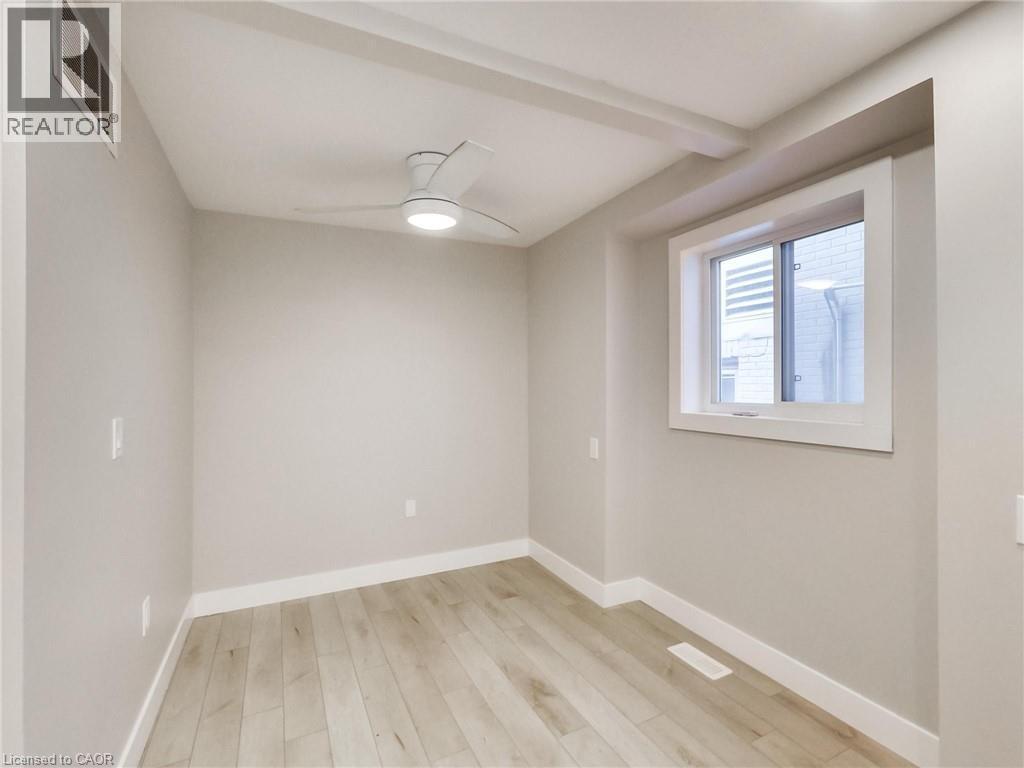 229 Parkdale Avenue N, Hamilton, ON