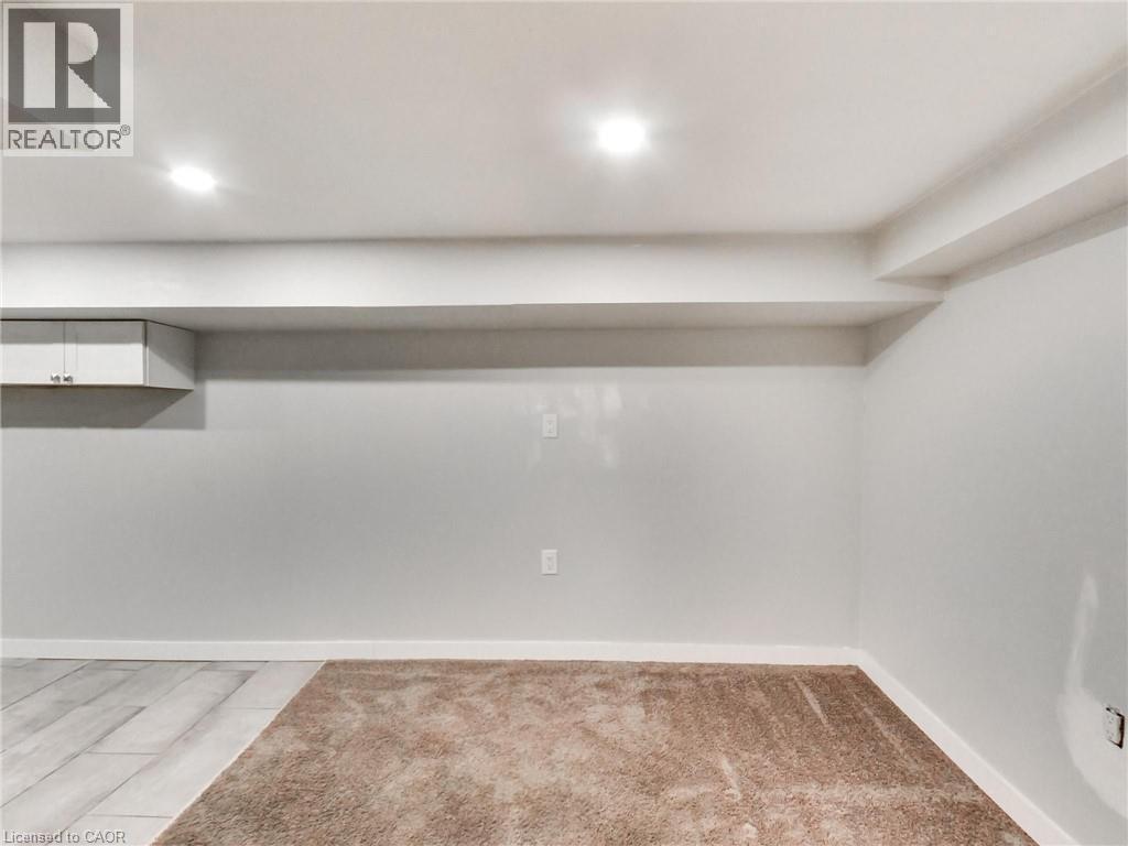 229 Parkdale Avenue N, Hamilton, ON