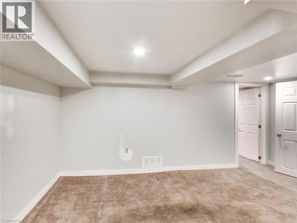 229 Parkdale Avenue N, Hamilton, ON