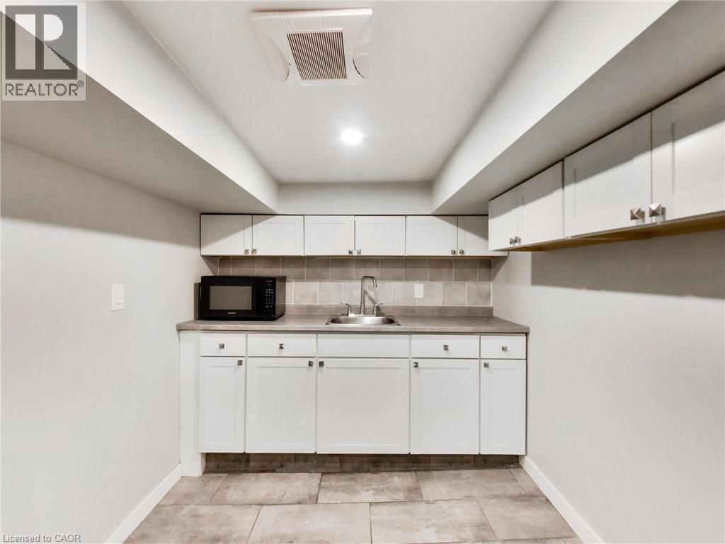 229 Parkdale Avenue N, Hamilton, ON