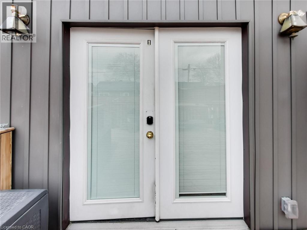 229 Parkdale Avenue N, Hamilton, ON