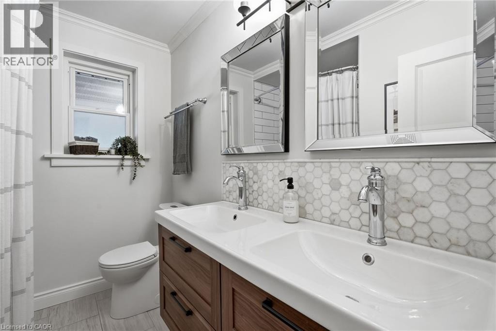 1453 Mountain Grove Avenue, Burlington, ON