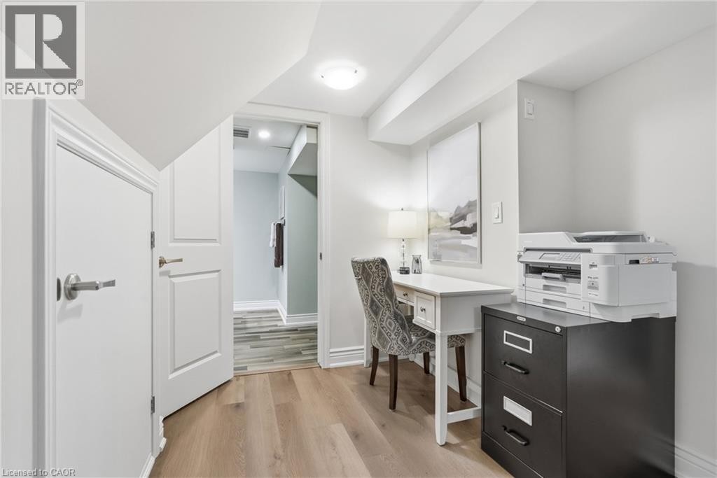 1453 Mountain Grove Avenue, Burlington, ON