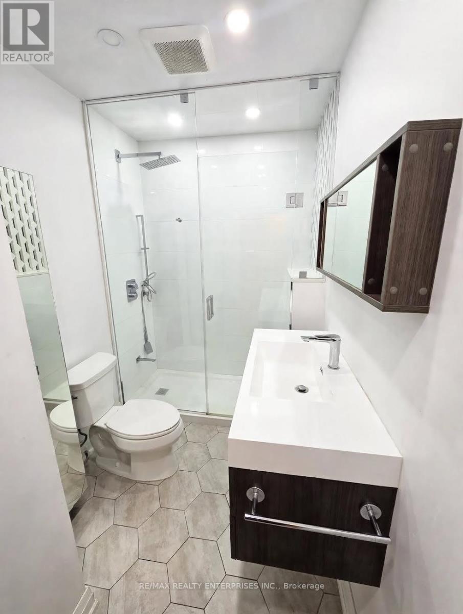 1228 Haig Boulevard, Mississauga, ON