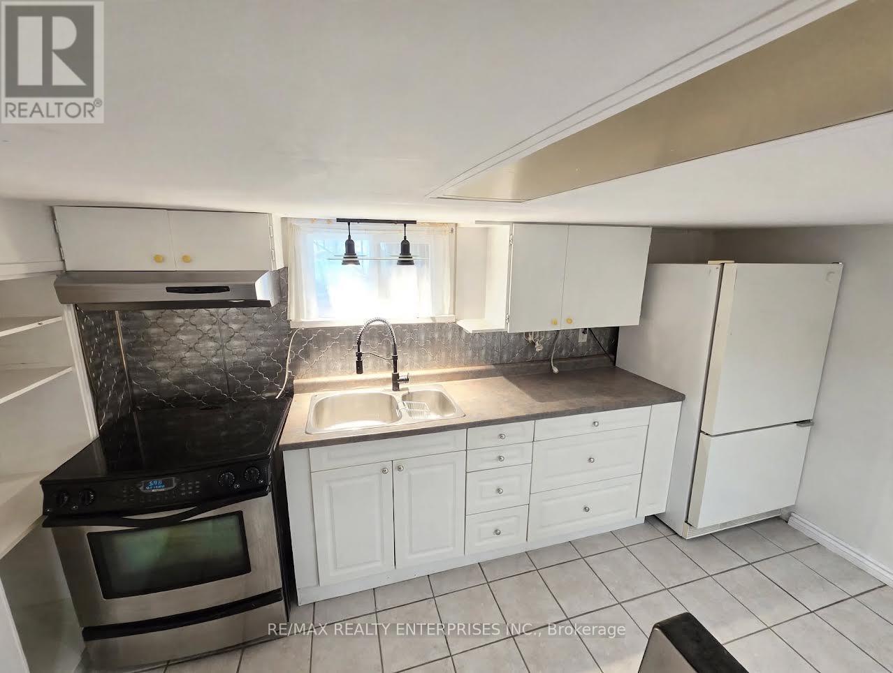 1228 Haig Boulevard, Mississauga, ON