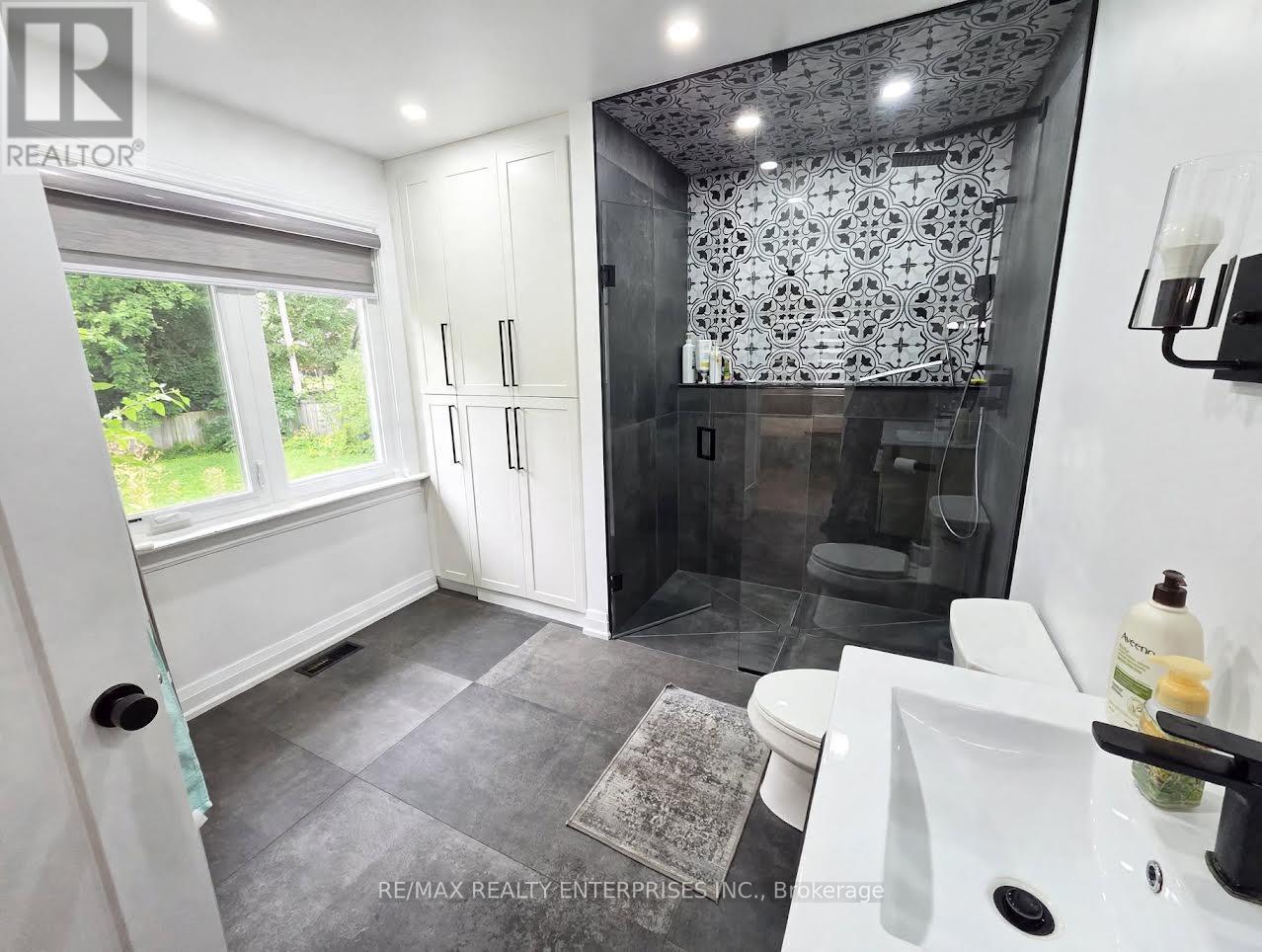 1228 Haig Boulevard, Mississauga, ON