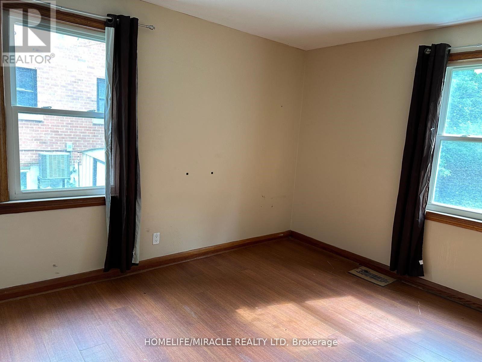 15 Beverley Street, Waterloo, ON