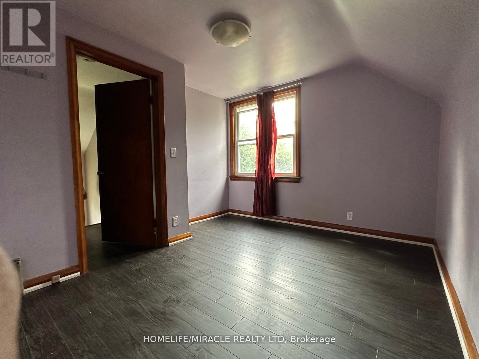 15 Beverley Street, Waterloo, ON