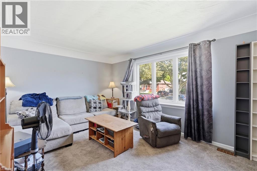 44 Green Meadow Road, Hamilton, ON