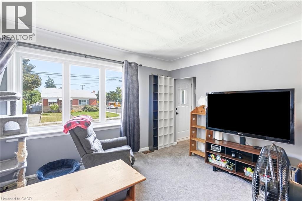 44 Green Meadow Road, Hamilton, ON