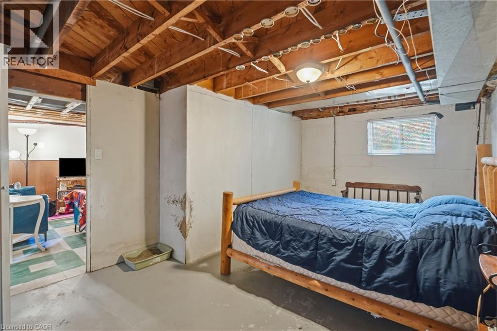 44 Green Meadow Road, Hamilton, ON