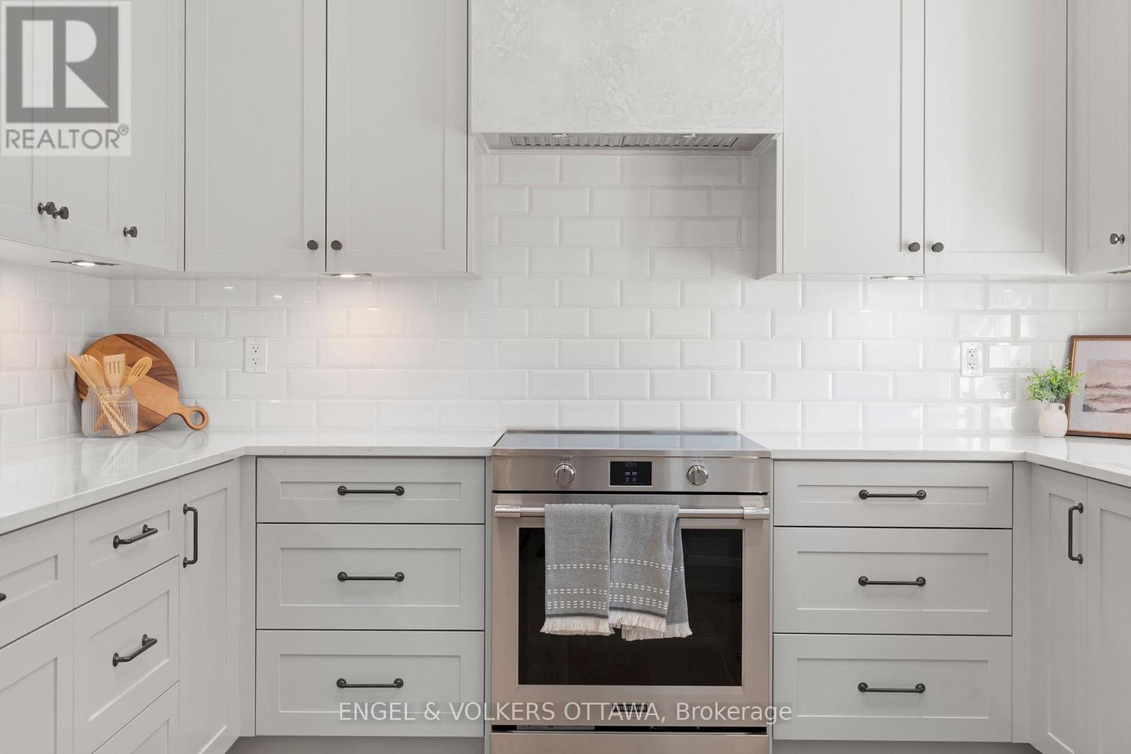71 Thomas Street, Ottawa, ON