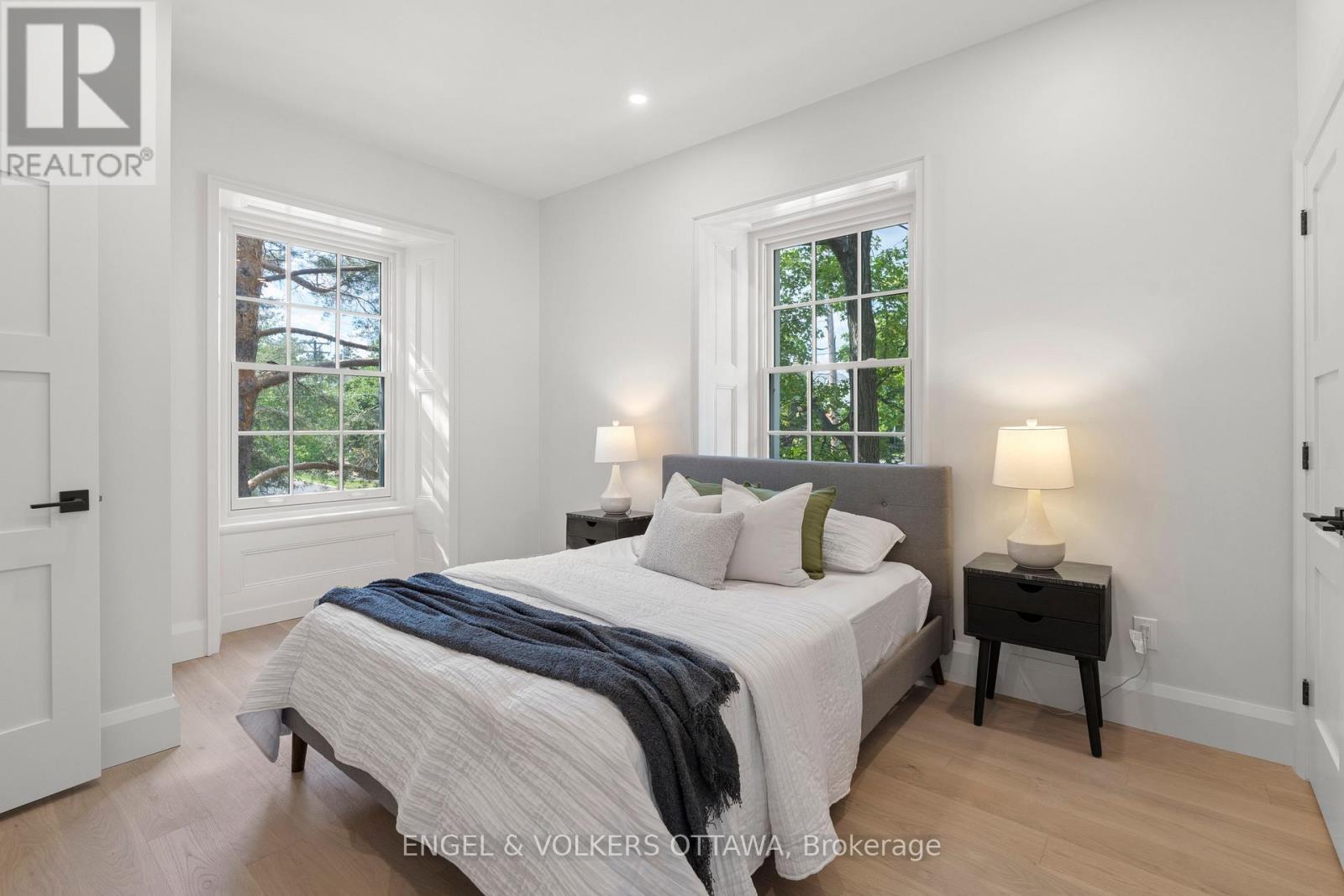 71 Thomas Street, Ottawa, ON