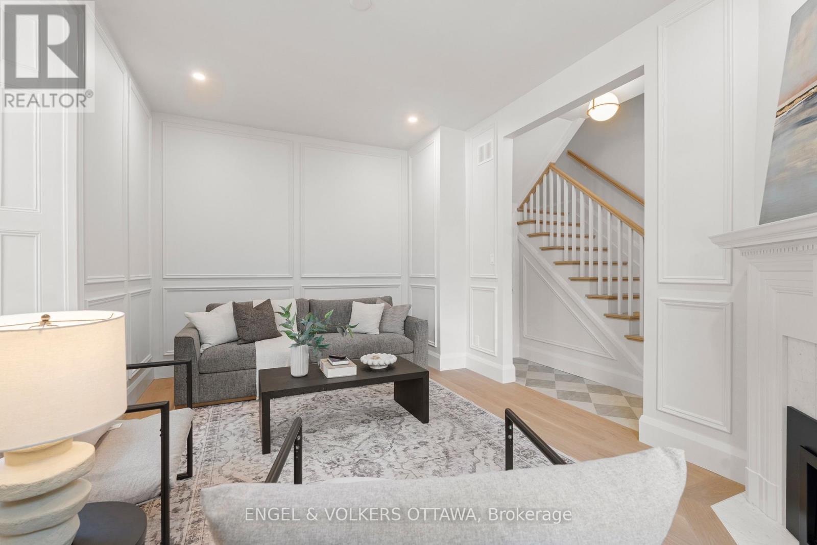 71 Thomas Street, Ottawa, ON
