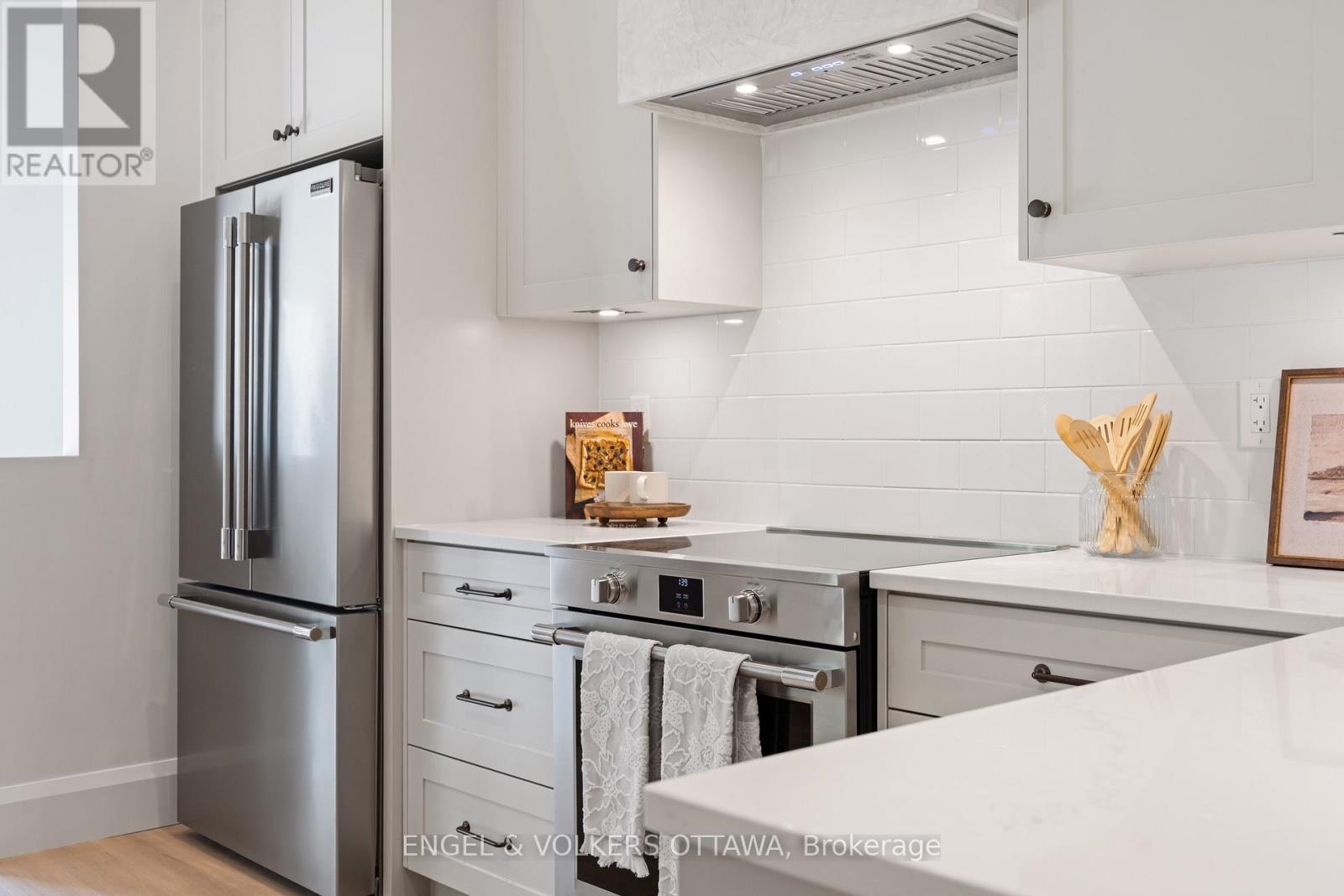 35 Mackay Street, Ottawa, ON