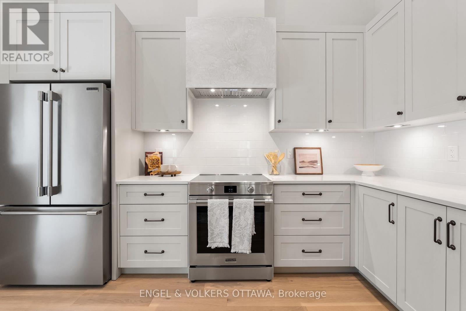 35 Mackay Street, Ottawa, ON