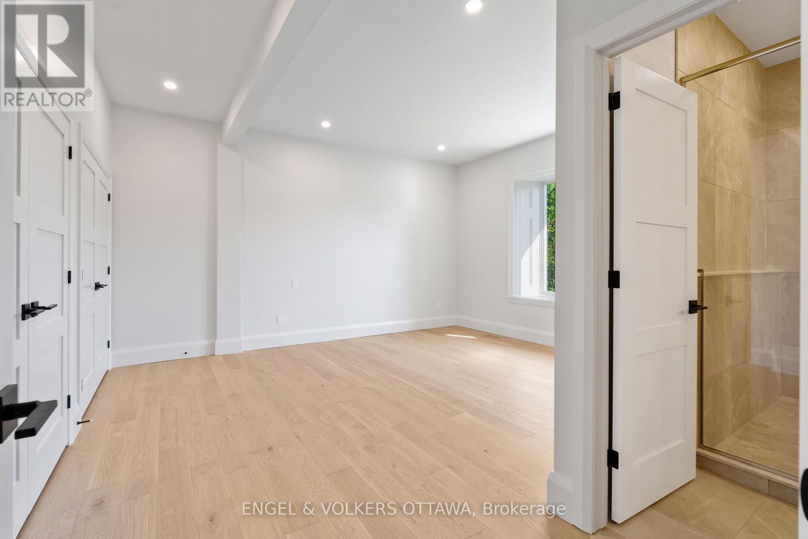 35 Mackay Street, Ottawa, ON