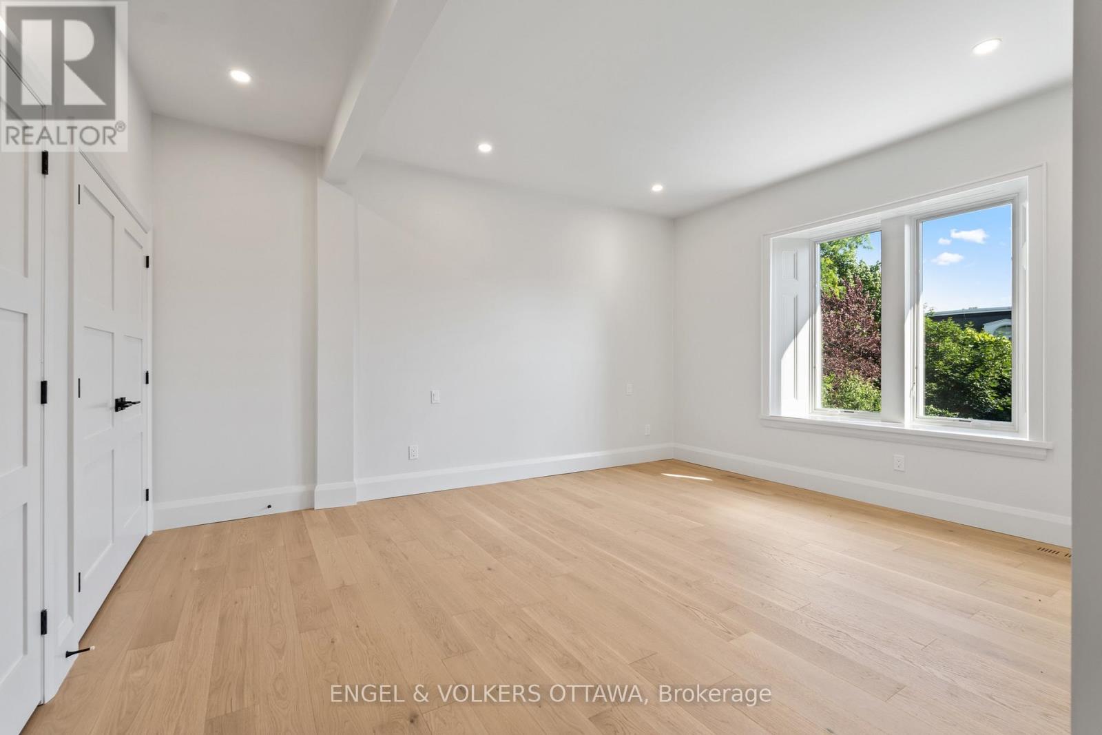 35 Mackay Street, Ottawa, ON