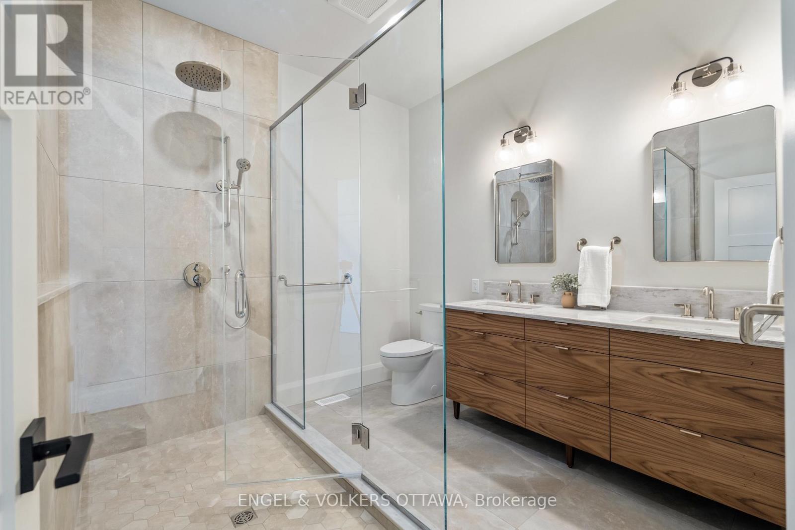 35 Mackay Street, Ottawa, ON