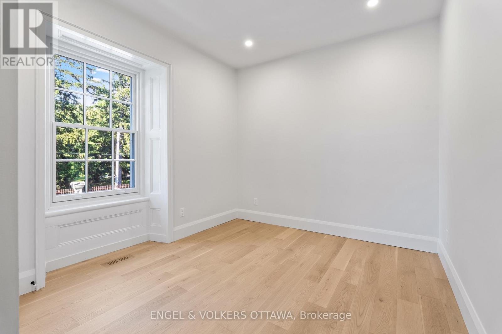 35 Mackay Street, Ottawa, ON