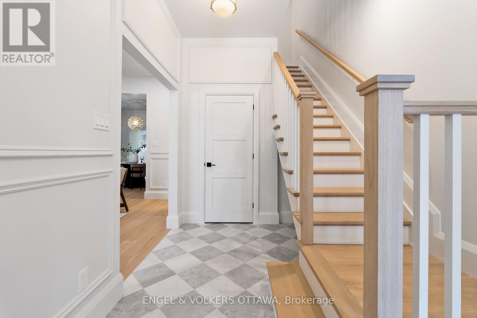 35 Mackay Street, Ottawa, ON