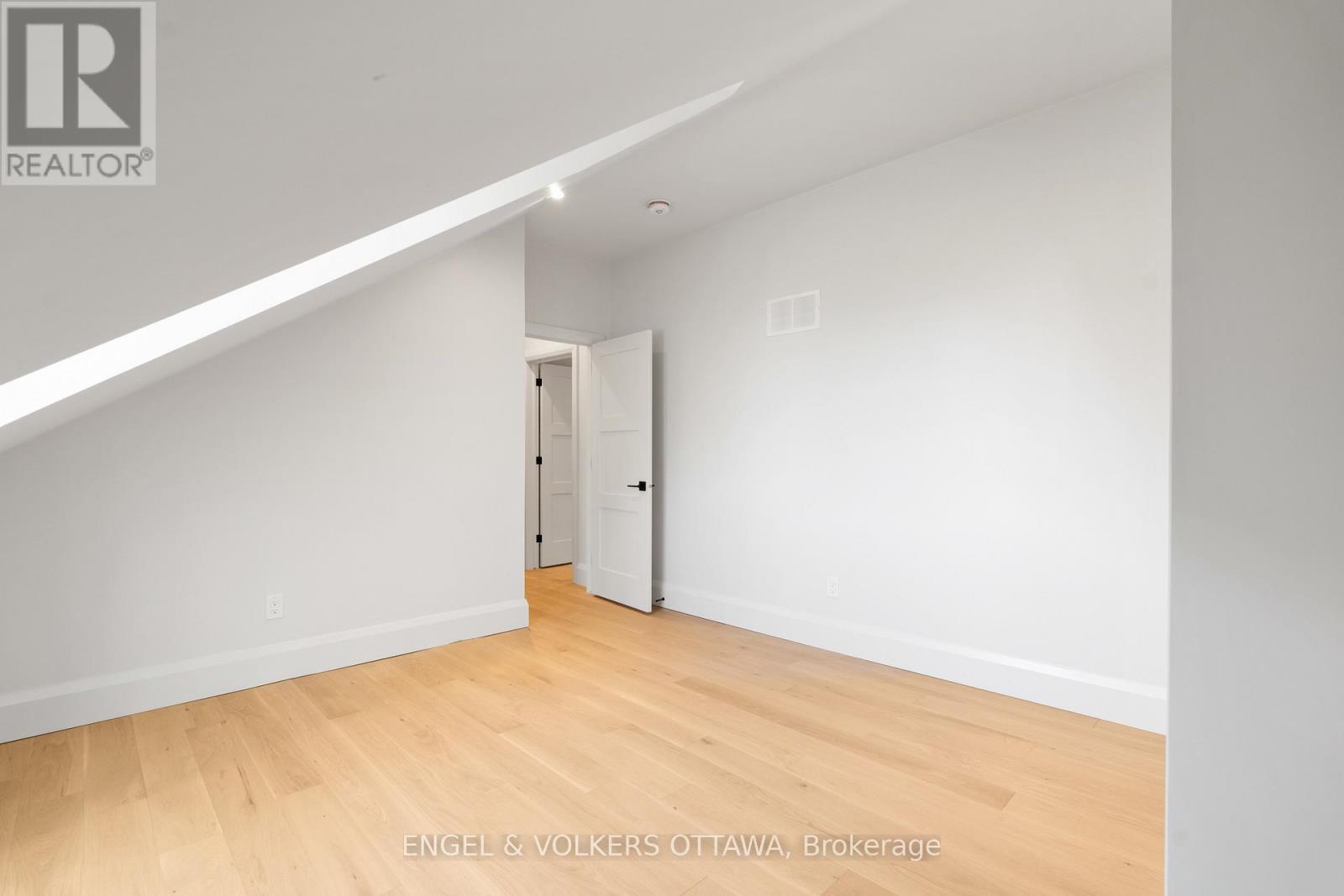 35 Mackay Street, Ottawa, ON