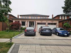 MAIN #1 - 29 ELMARTIN DRIVE Toronto, ON M1W 3C6