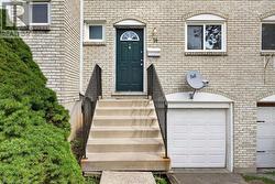 120 QUIGLEY Road Unit# 14  Hamilton, ON L8K 6L4
