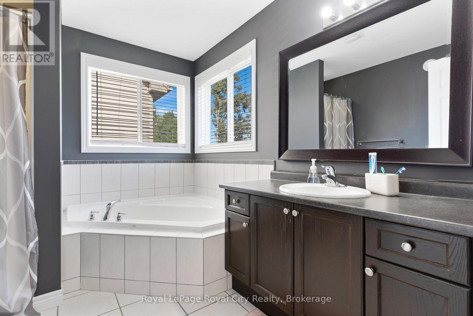 96 Timber Creek Crescent, Cambridge, ON