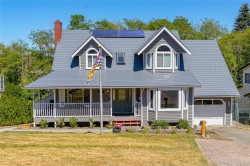 840 Ankathem Pl Colwood, BC V9B 5J4