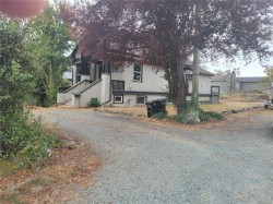 11 Eaton Ave Saanich, BC V8Z 5C9