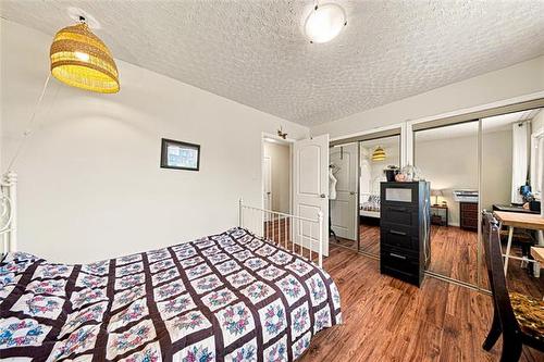 273 Le Peress Ave, Winnipeg, MB 