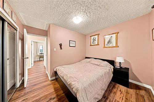 273 Le Peress Ave, Winnipeg, MB 