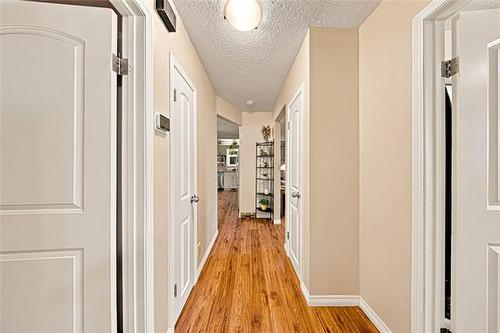 273 Le Peress Ave, Winnipeg, MB 