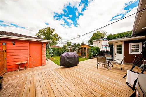 273 Le Peress Ave, Winnipeg, MB 
