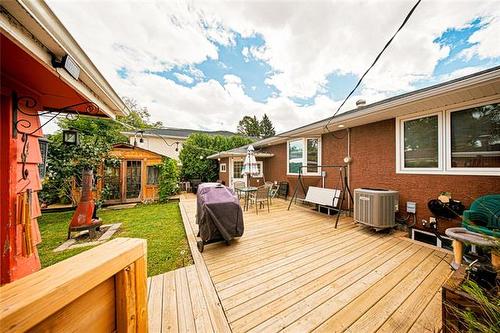 273 Le Peress Ave, Winnipeg, MB 