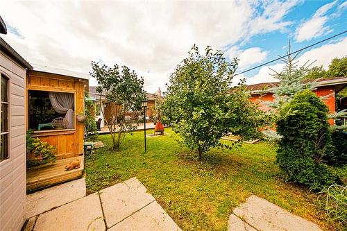 273 Le Peress Ave, Winnipeg, MB 