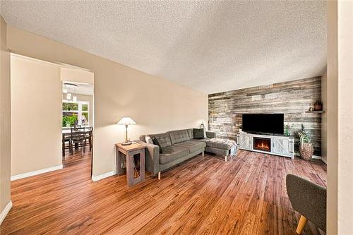 273 Le Peress Ave, Winnipeg, MB 