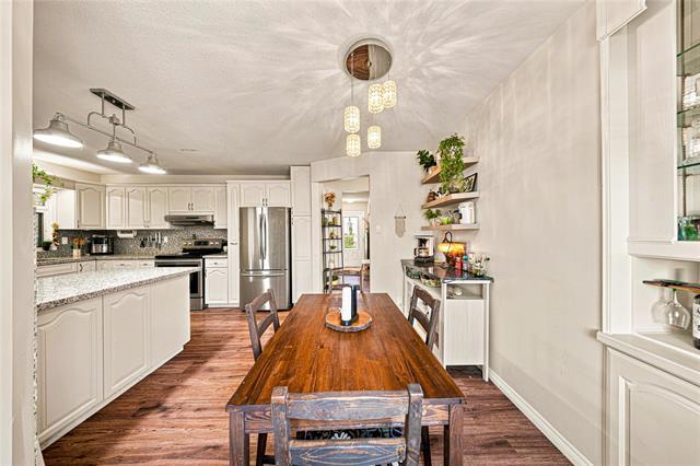273 Le Peress Ave, Winnipeg, MB
