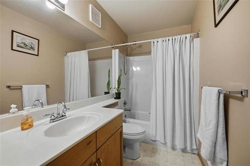 80 Red River Blvd, Winnipeg, MB 