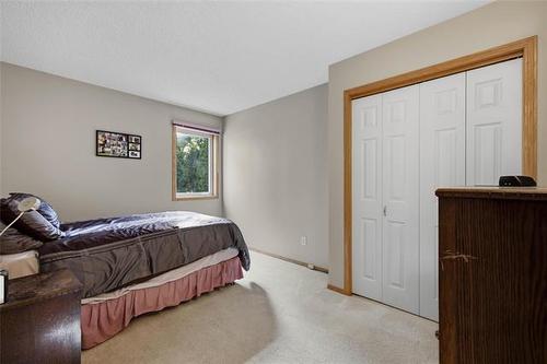 80 Red River Blvd, Winnipeg, MB 