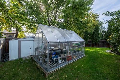 80 Red River Blvd, Winnipeg, MB 