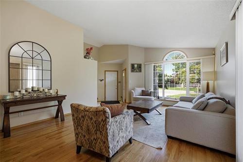 80 Red River Blvd, Winnipeg, MB 