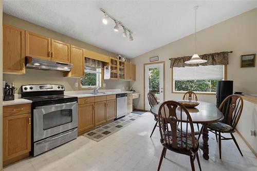 80 Red River Blvd, Winnipeg, MB 