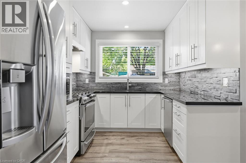 2120 Cavendish Drive, Burlington, ON
